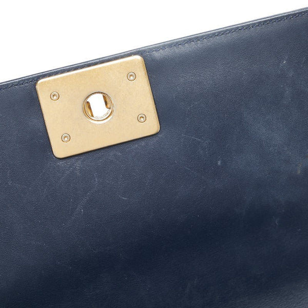 シャネル マトラッセ ボーイシャネル25 斜め掛け チェーン ショルダーバッグ ネイビー レザー レディース CHANEL 【中古】