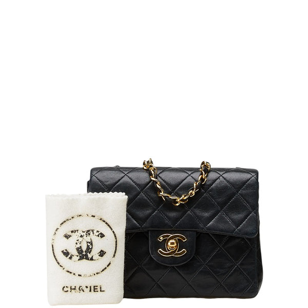 シャネル ミニマトラッセ ココマーク チェーン ショルダーバッグ ブラック ラムスキン レディース CHANEL 【中古】