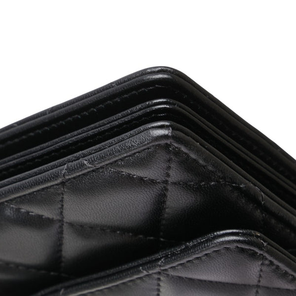 シャネル ミニマトラッセ ココマーク チェーン ショルダーバッグ AP2274 ブラック ラムスキン フェイクパール レディース CHANEL 【中古】