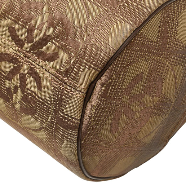 シャネル ニュートラベルライン ワンショルダーバッグ カーキ ブラウン ナイロン キャンバス レディース CHANEL 【中古】