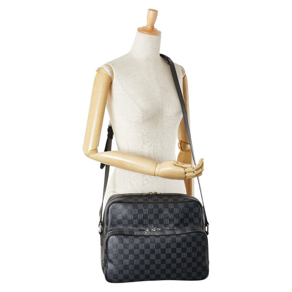 ルイ ヴィトン ダミエ グラフィット イオ ショルダーバッグ N45252 グレー ブラック PVC レザー メンズ LOUIS VUITTON 【中古】