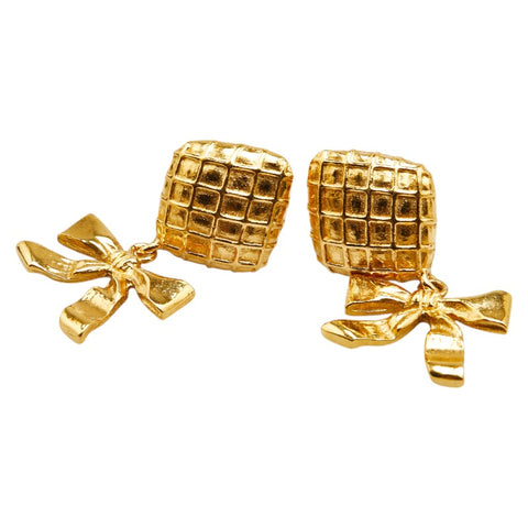 シャネル ひし形 リボン スイング イヤリング ゴールド メッキ レディース CHANEL 【中古】