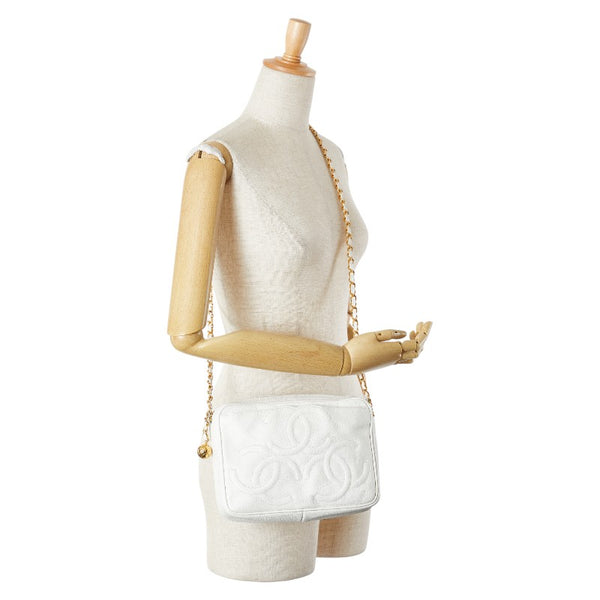 シャネル トリプルココマーク ショルダーバッグ ホワイト キャビアスキン レディース CHANEL 【中古】