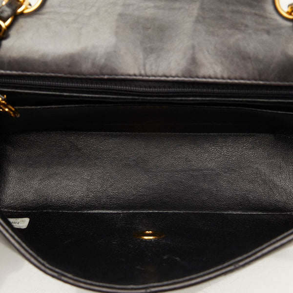 シャネル マトラッセ ダイアナ23 チェーン ショルダーバッグ  ブラック ラムスキン レザー レディース CHANEL 【中古】