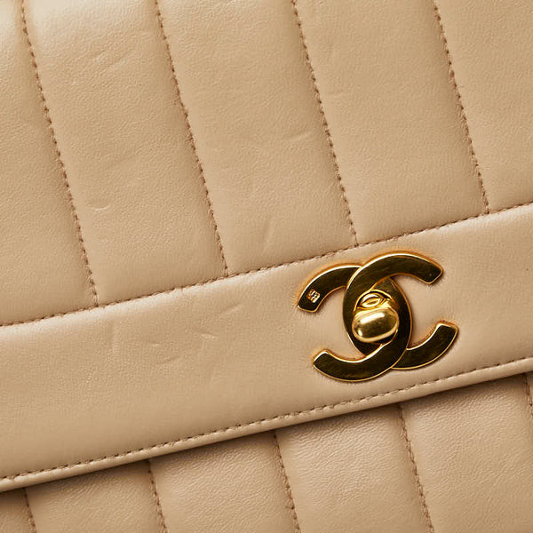 シャネル マドモアゼル チェーンショルダーバッグ ベージュ レザー レディース CHANEL 【中古】
