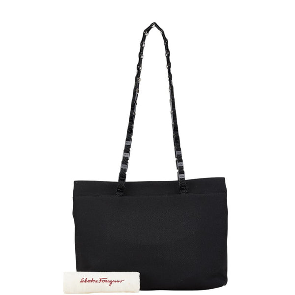 サルヴァトーレフェラガモ チェーン ショルダーバッグ AU-21 8803 ブラック ナイロン レディース Salvatore Ferragamo 【中古】