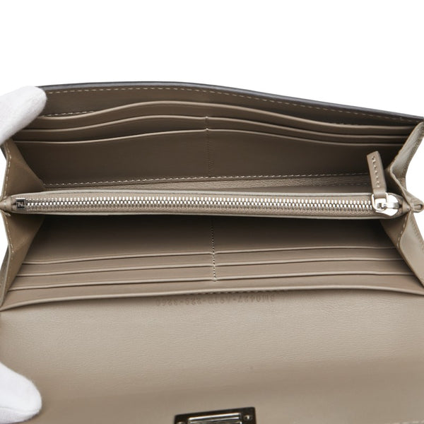 フェンディ ピーカブー 長財布 8M0427 ライトブルー レザー レディース FENDI 【中古】