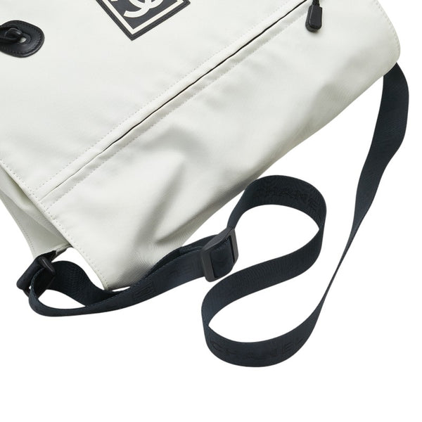 シャネル スポーツライン ココマーク ショルダーバッグ メッセンジャーバッグ オフホワイト ナイロン レザー レディース CHANEL 【中古】