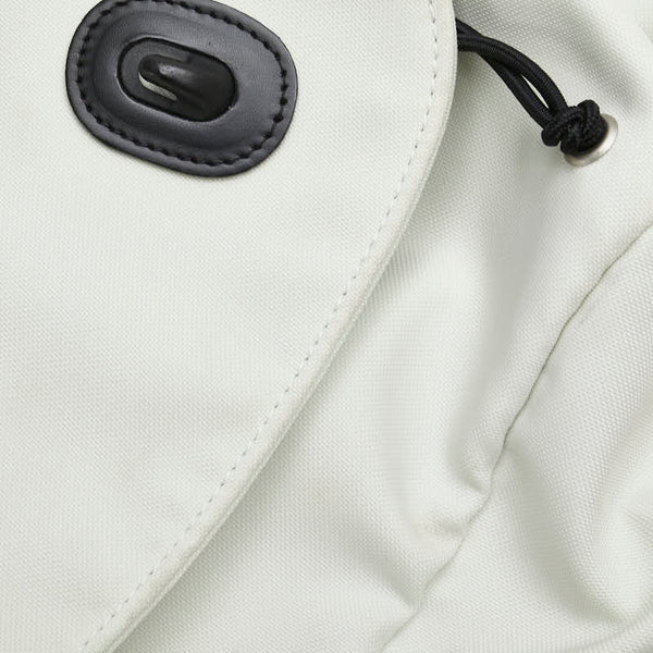 シャネル スポーツライン ココマーク ショルダーバッグ メッセンジャーバッグ オフホワイト ナイロン レザー レディース CHANEL 【中古】