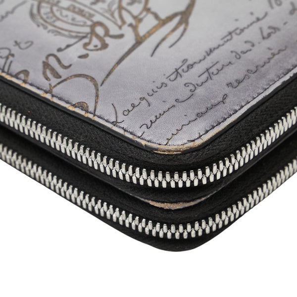 ベルルッティ カリグラフィ ラウンドファスナー 長財布 トラベルケース グレー レザー メンズ Berluti 【中古】