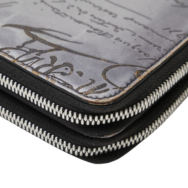 ベルルッティ カリグラフィ ラウンドファスナー 長財布 トラベルケース グレー レザー メンズ Berluti 【中古】