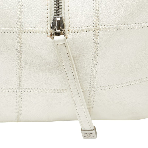 シャネル チョコバー ココマーク ハンドバッグ ミニボストン ホワイト キャビアスキン レディース CHANEL 【中古】