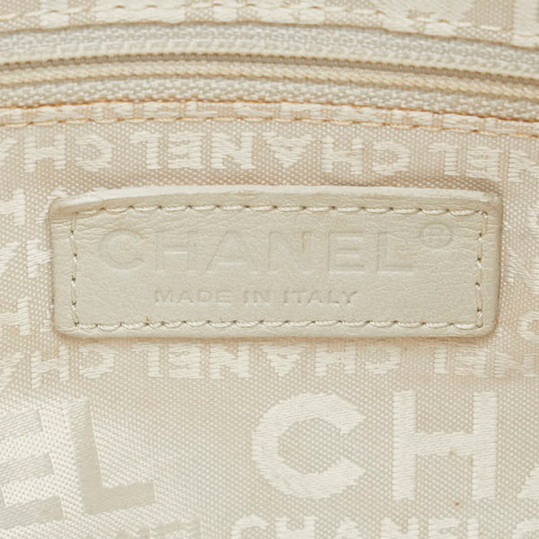 シャネル チョコバー ココマーク ハンドバッグ ミニボストン ホワイト キャビアスキン レディース CHANEL 【中古】