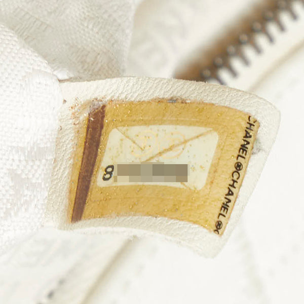 シャネル チョコバー ココマーク ハンドバッグ ミニボストン ホワイト キャビアスキン レディース CHANEL 【中古】