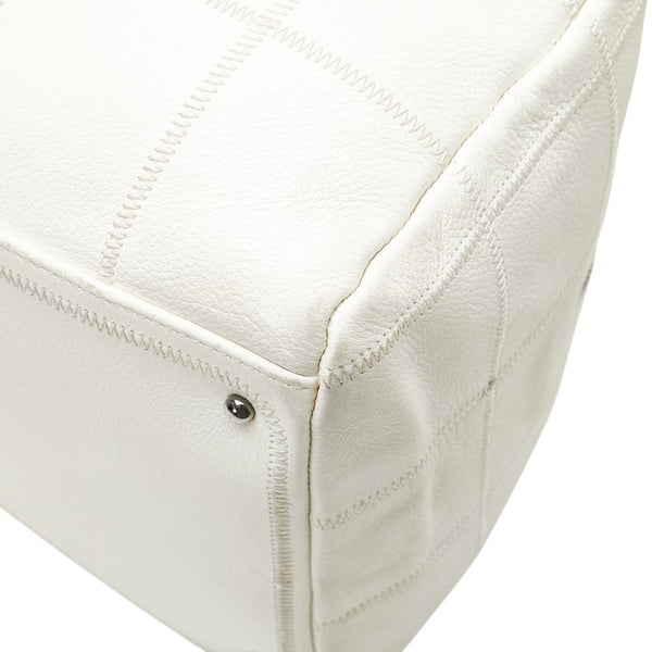 シャネル チョコバー ココマーク ハンドバッグ ミニボストン ホワイト キャビアスキン レディース CHANEL 【中古】