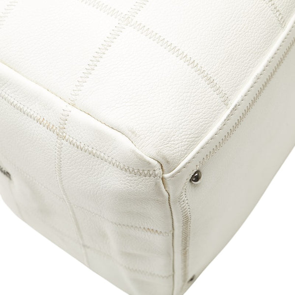 シャネル チョコバー ココマーク ハンドバッグ ミニボストン ホワイト キャビアスキン レディース CHANEL 【中古】