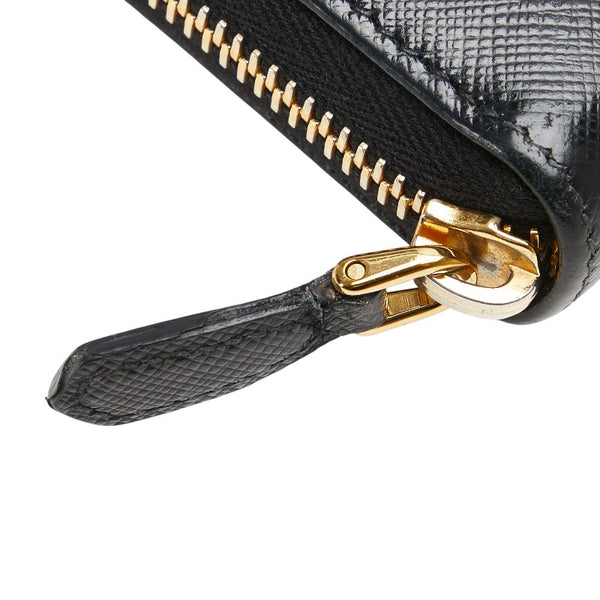 プラダ 三角ロゴプレート ラウンドジップ 長財布 ブラック ゴールド金具 サフィアーノレザー レディース PRADA 【中古】