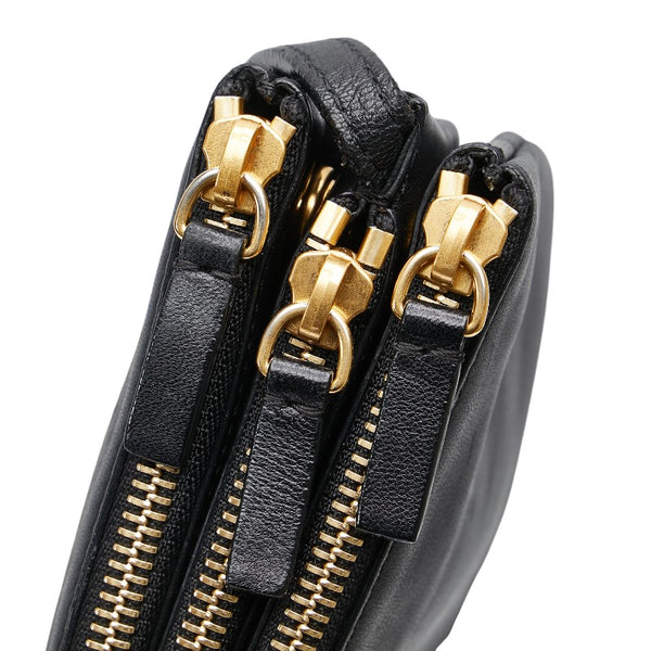 セリーヌ トリオ 斜め掛け ショルダーバッグ ブラック レザー レディース CELINE 【中古】