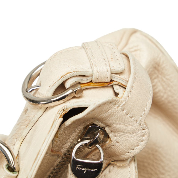 サルヴァトーレフェラガモ ガンチーニ ハンドバッグ AU-21 6317 ホワイト レザー レディース Salvatore Ferragamo 【中古】