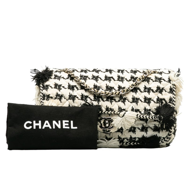 シャネル マトラッセ フリンジ ツイード チェーン ショルダーバッグ ホワイト ブラック キャンバス レディース CHANEL 【中古】