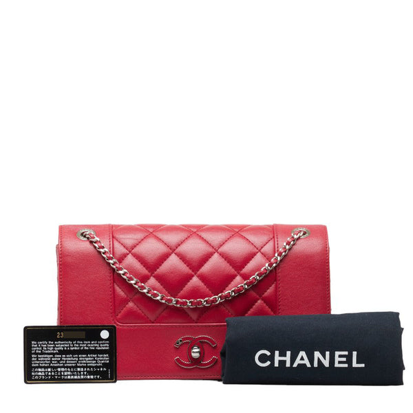 シャネル マトラッセ ココマーク チェーン 斜め掛け ショルダーバッグ レッド レザー レディース CHANEL 【中古】