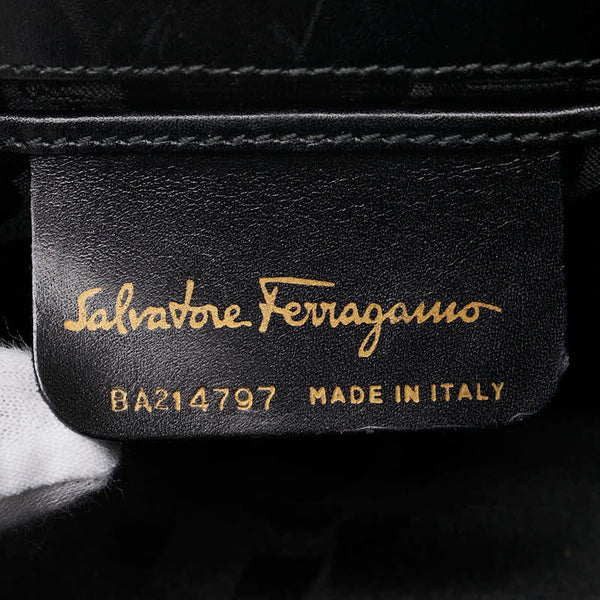 サルヴァトーレフェラガモ ガンチーニ ショルダーバッグ ブラック レザー レディース Salvatore Ferragamo 【中古】