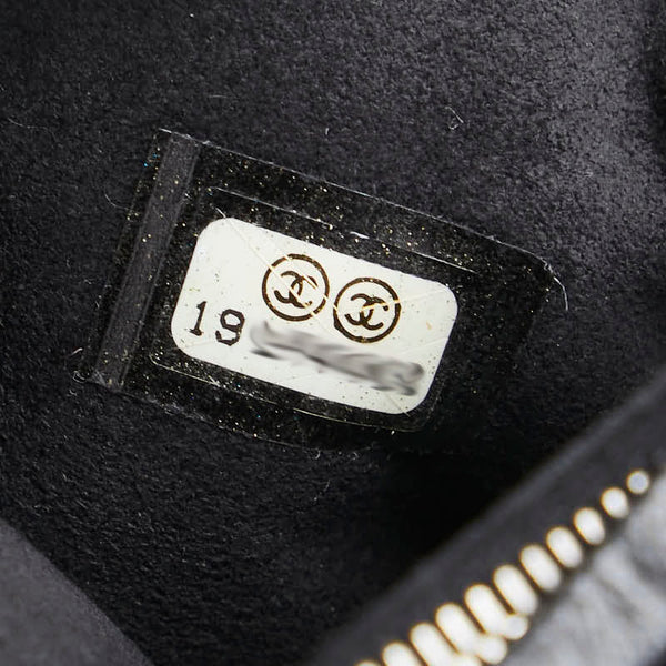 シャネル ココマーク マトラッセ チェーン 斜め掛け ミニショルダーバッグ ブラック ラムスキン レディース CHANEL 【中古】