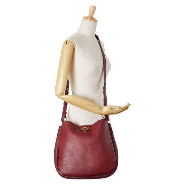 サルヴァトーレフェラガモ ガンチーニ 斜め掛け ショルダーバッグ EZ-21 H904 レッド レザー レディース Salvatore Ferragamo 【中古】