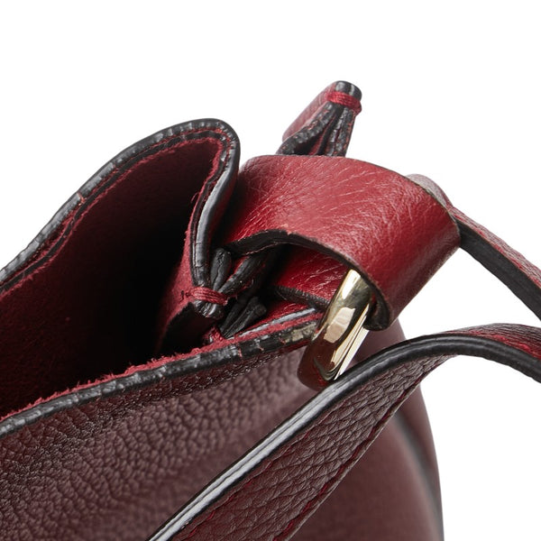 サルヴァトーレフェラガモ ガンチーニ 斜め掛け ショルダーバッグ EZ-21 H904 レッド レザー レディース Salvatore Ferragamo 【中古】