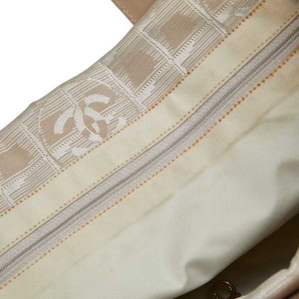 シャネル ニュートラベルライン トートMM トートバッグ ショルダーバッグ ベージュ ナイロン レザー レディース CHANEL 【中古】