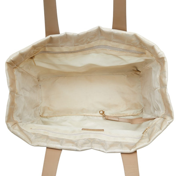 シャネル ニュートラベルライン トートMM トートバッグ ショルダーバッグ ベージュ ナイロン レザー レディース CHANEL 【中古】