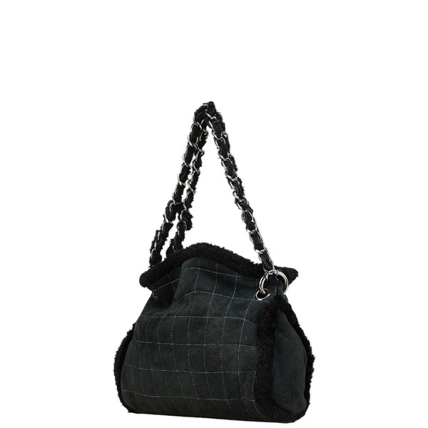 シャネル チョコバー ココマーク チェーン ショルダーバッグ ブラック ムートン スウェード レディース CHANEL 【中古】