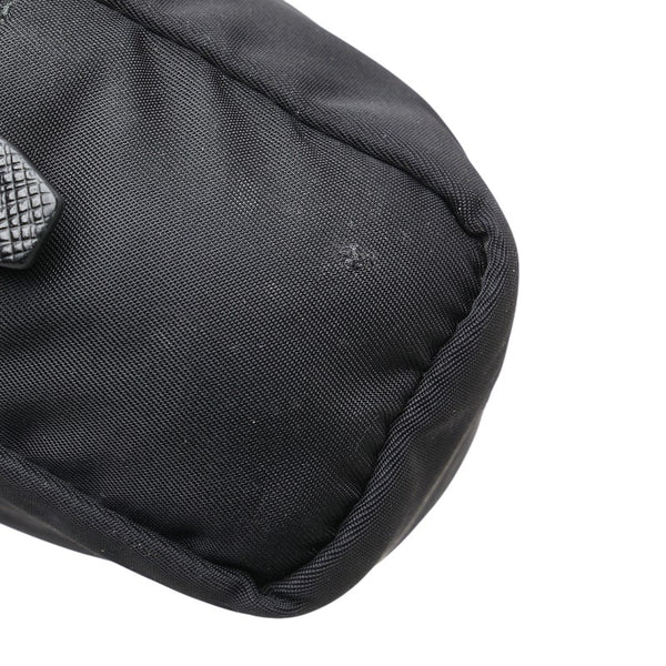 プラダ ヴェラ Re-Nylon トライアングルロゴ ポーチ 小物入れ ブラック ナイロン レディース PRADA 【中古】