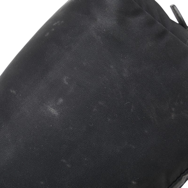 プラダ ヴェラ Re-Nylon トライアングルロゴ ポーチ 小物入れ ブラック ナイロン レディース PRADA 【中古】