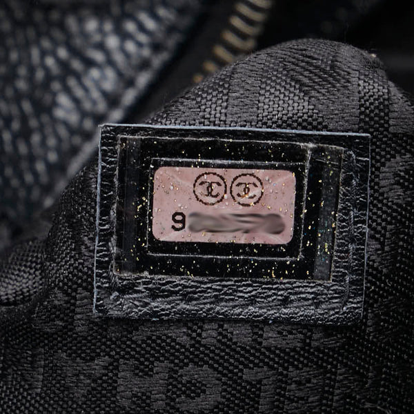 シャネル チョコバー ミニハンドバッグ ワンショルダーバッグ ブラック キャビアスキン レディース CHANEL 【中古】