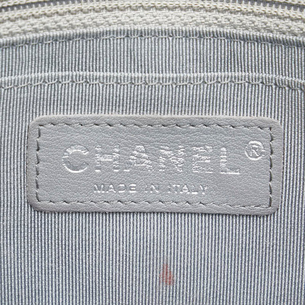 シャネル マトラッセ パンチング チェーン ショルダーバッグ シルバー レザー レディース CHANEL 【中古】