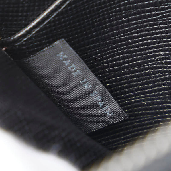 プラダ 三角ロゴプレート 長財布 ラウンドファスナー ブラック レザー メンズ PRADA 【中古】