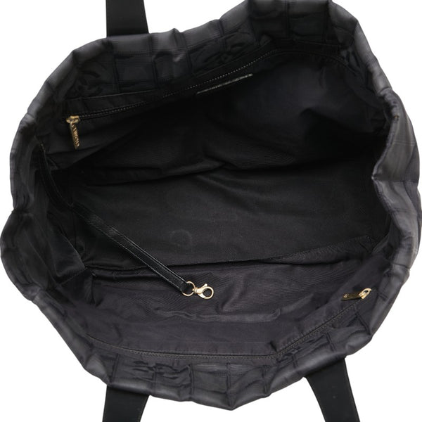 シャネル ニュートラベルライン トートMM トートバッグ ハンドバッグ ブラック ナイロン レザー レディース CHANEL 【中古】