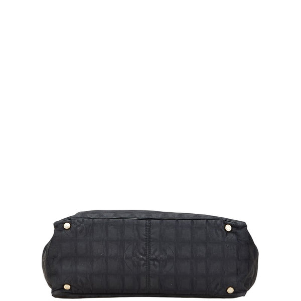 シャネル ニュートラベルライン トートMM トートバッグ ハンドバッグ ブラック ナイロン レザー レディース CHANEL 【中古】