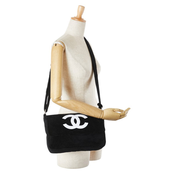 シャネル ココマーク ノベルティ 斜め掛け ショルダーバッグ ブラック ホワイト パイル エナメル レディース CHANEL 【中古】