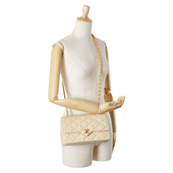 シャネル ココマーク マトラッセ チェーン ショルダーバッグ オフホワイト ラムスキン レディース CHANEL 【中古】