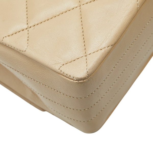 シャネル ココマーク マトラッセ チェーン ショルダーバッグ オフホワイト ラムスキン レディース CHANEL 【中古】