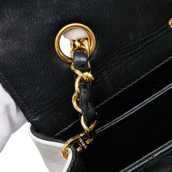 シャネル ココマーク マトラッセ チェーン ショルダーバッグ ブラック ホワイト ラムスキン レディース CHANEL 【中古】