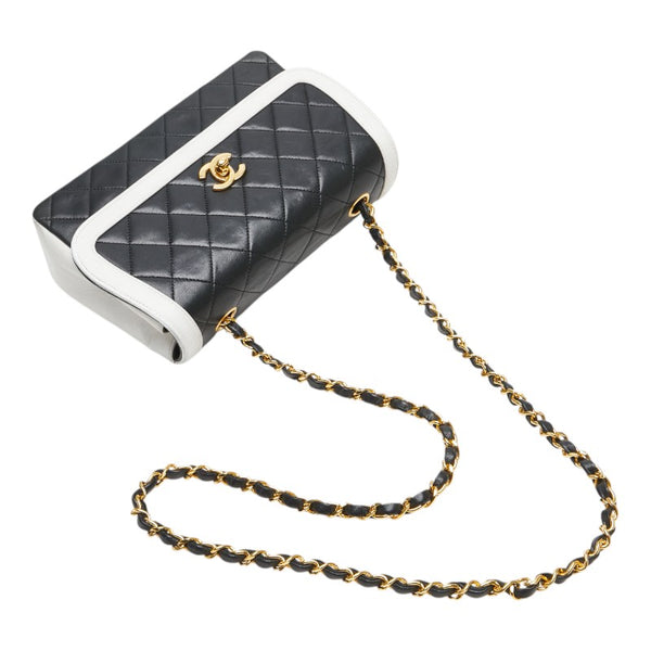 シャネル ココマーク マトラッセ チェーン ショルダーバッグ ブラック ホワイト ラムスキン レディース CHANEL 【中古】