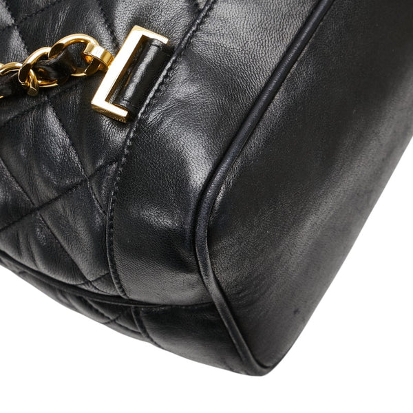 シャネル マトラッセ ココマーク ゴールド金具 チェーン リュック バックパック ブラック ラムスキン レディース CHANEL 【中古】