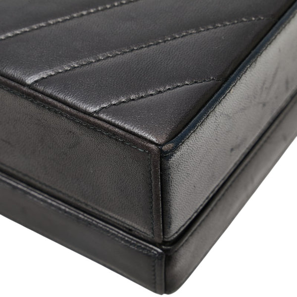 シャネル シェブロン Vステッチ ショルダーバッグ ブラック ラムスキン レディース CHANEL 【中古】