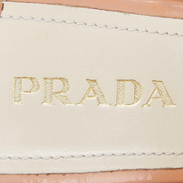 プラダ サンダル ハイヒール サイズ：38 1/2 ベージュ パテントレザー レディース PRADA 【中古】