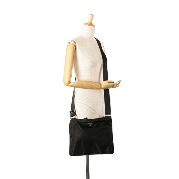プラダ 三角ロゴプレート 斜め掛け ショルダーバッグ ブラック ナイロン レディース PRADA 【中古】