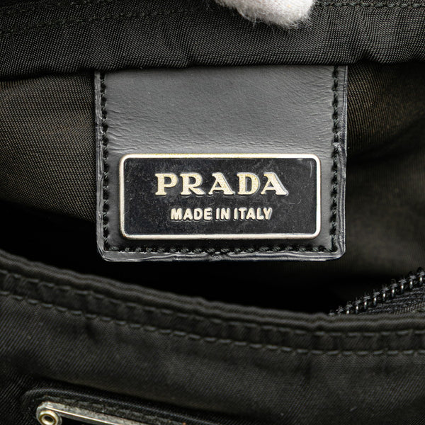 プラダ 三角ロゴプレート 斜め掛け ショルダーバッグ ブラック ナイロン レディース PRADA 【中古】