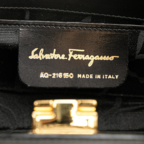 サルヴァトーレフェラガモ ガンチーニ ミニ チェーン ショルダーバッグ AQ-216150 ブラック ゴールド レザー レディース Salvatore Ferragamo 【中古】
